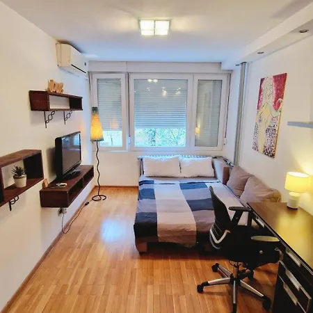 Eliot Apartment